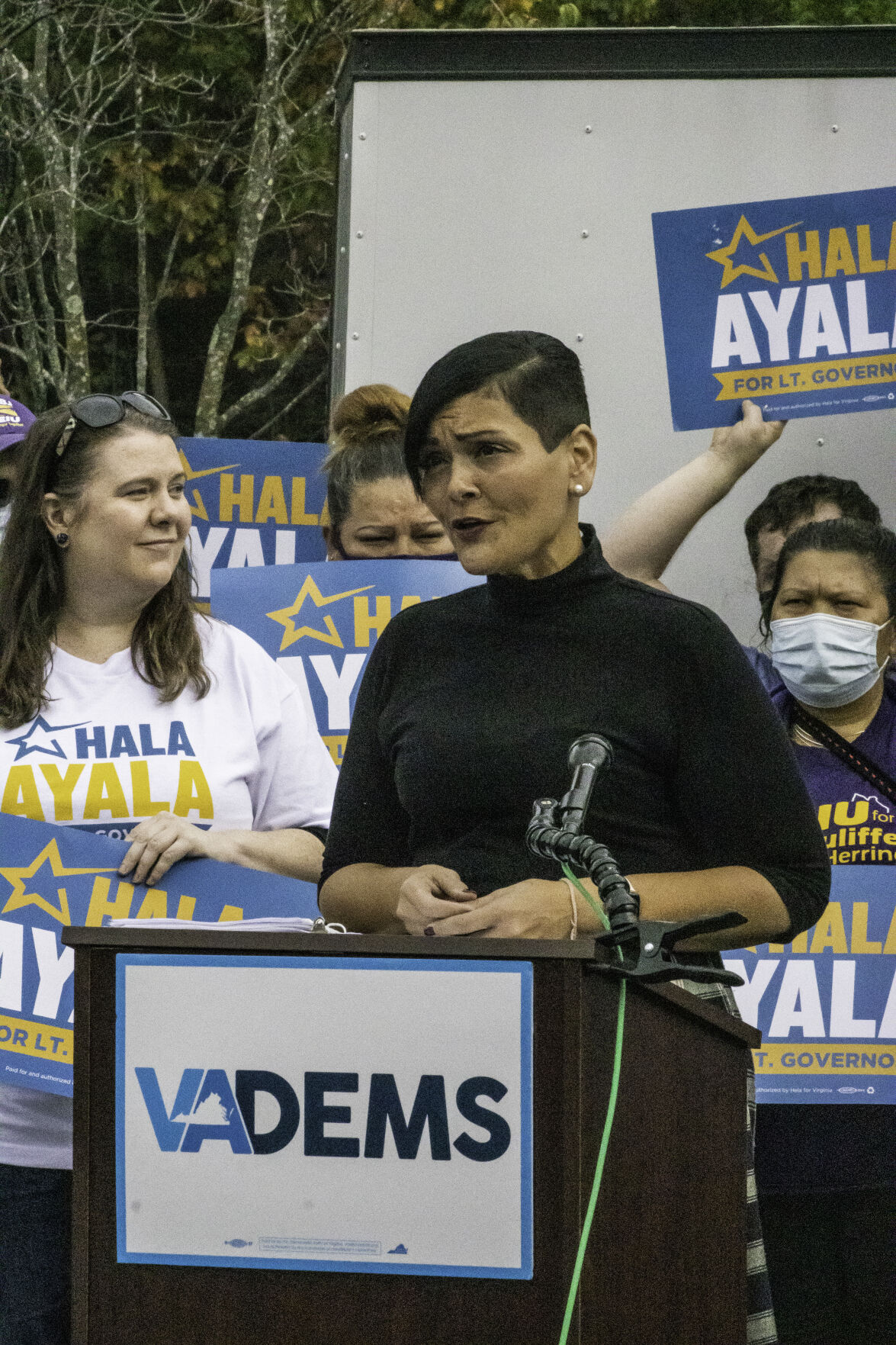 Photo_News_Statewide_LG_D_Ayala_early voting_vertical.jpg